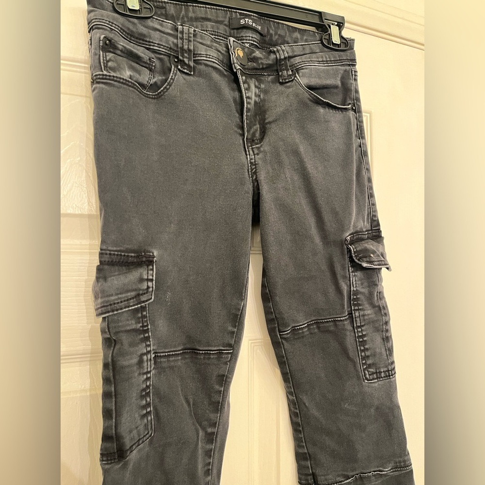 Durable STS Blue cargo skinny jeans (seven pockets) for women.